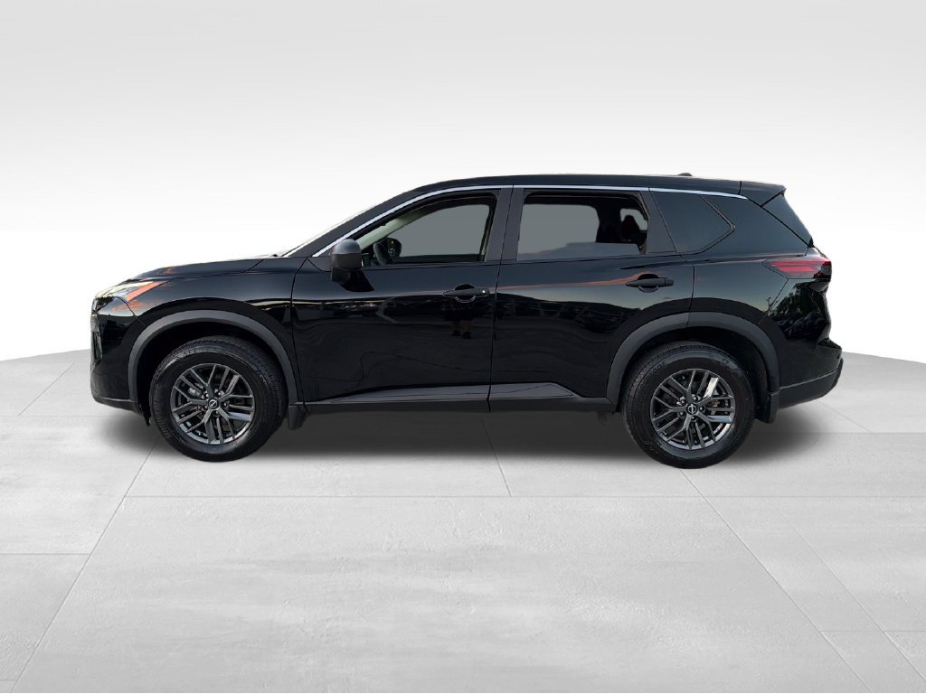 Used 2025 Nissan Rogue S FWD image 4