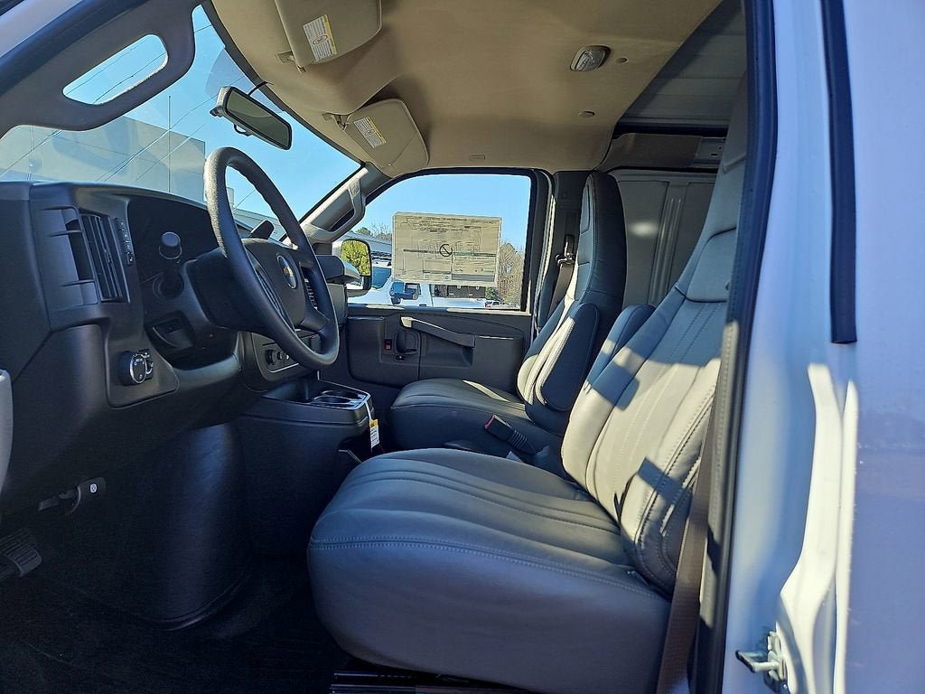 New 2025 Chevrolet Express 2500 w/ Driver Convenience Package RWD image 9