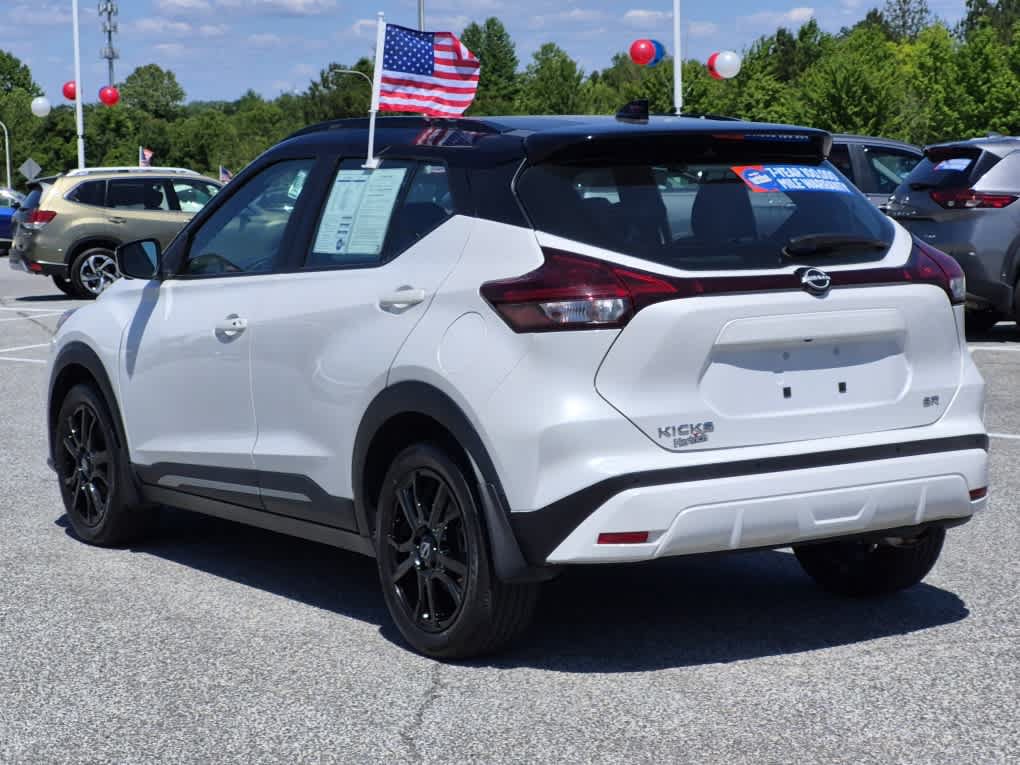 Used 2023 Nissan Kicks SR w/ SR Premium Package FWD image 4