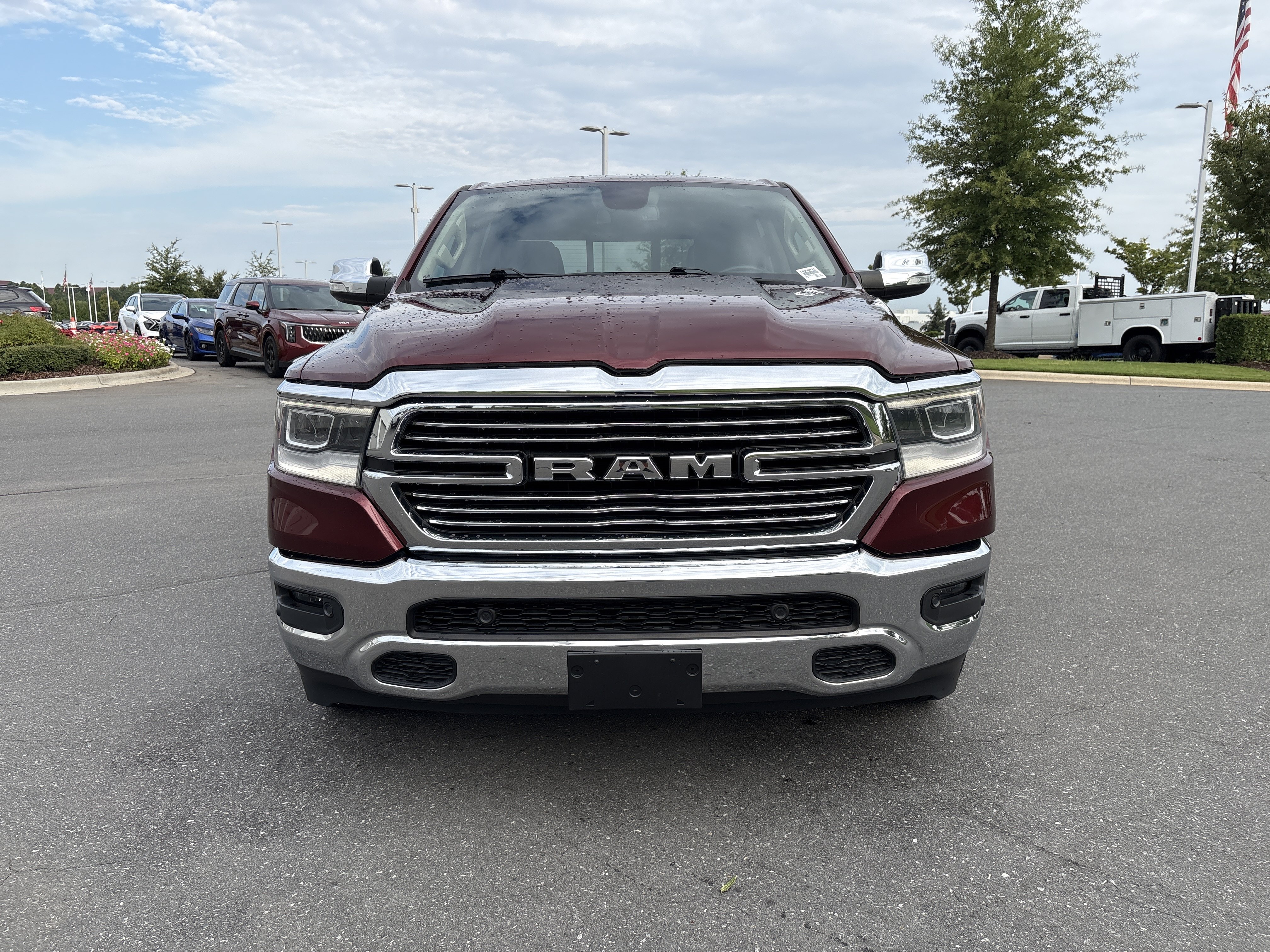 Used 2019 RAM 1500 Laramie AWD/4WD image 3