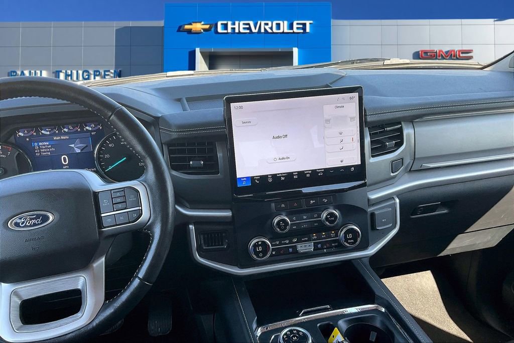 Used 2024 Ford Expedition XLT image 9