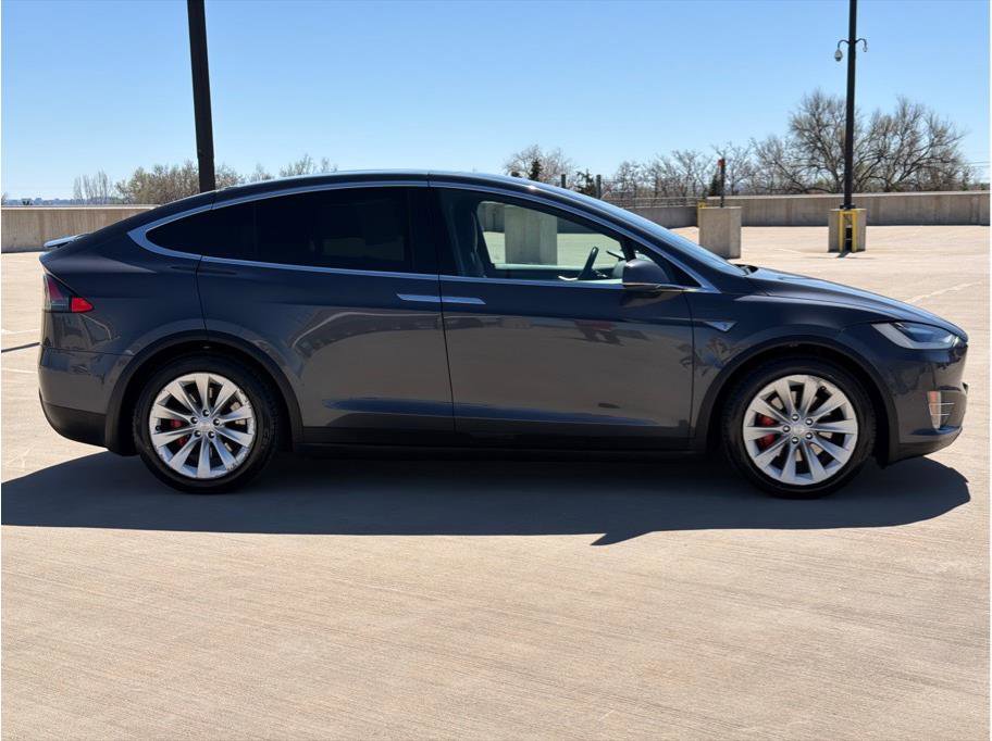 Used 2016 Tesla Model X Performance image 9