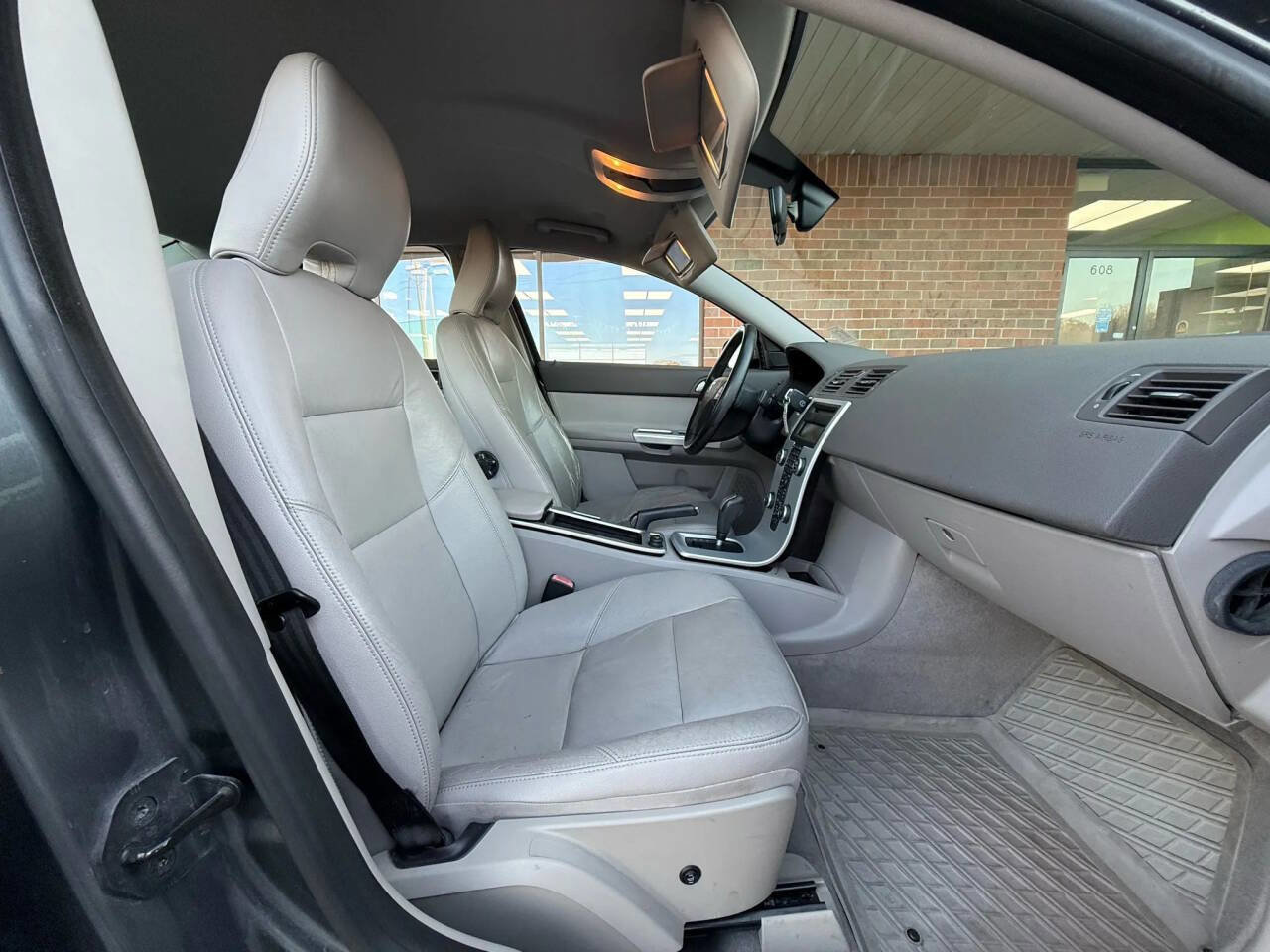 Used 2010 Volvo S40 2.4i image 14