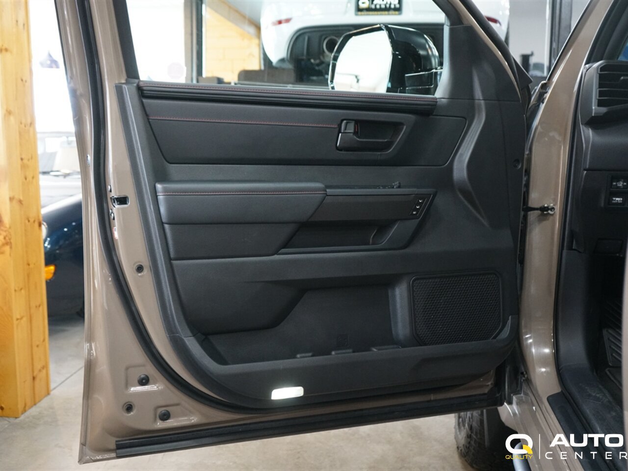 Used 2025 Toyota Tundra TRD Pro AWD/4WD image 17