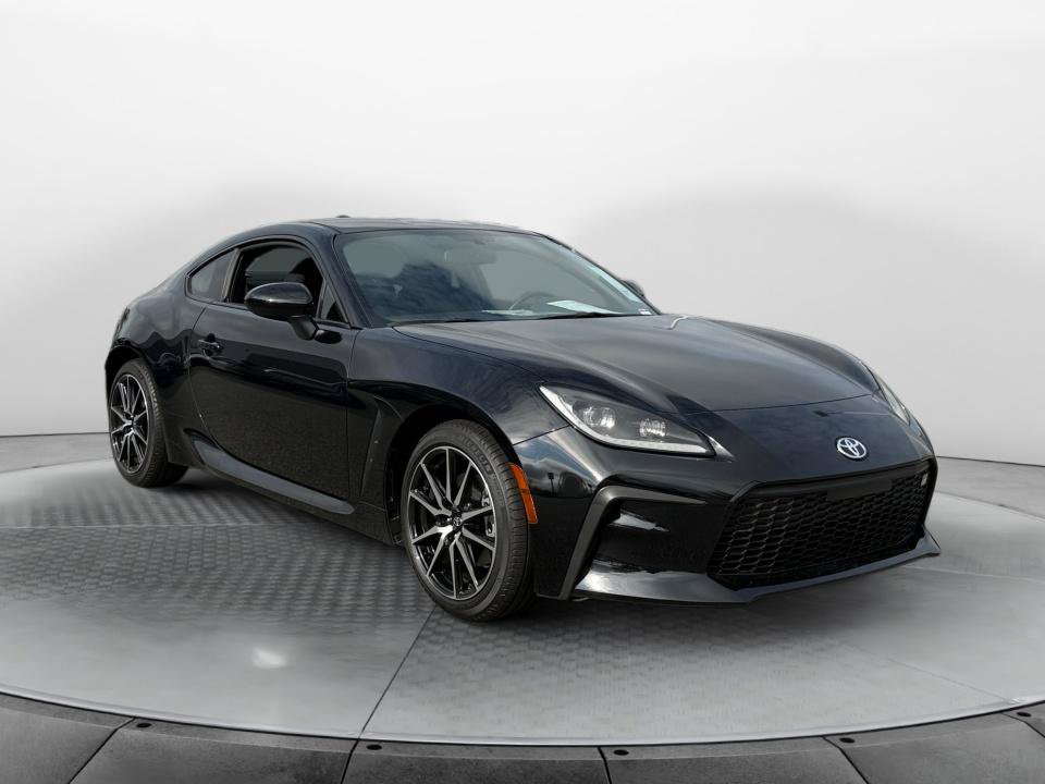 Used 2024 Toyota GR86 RWD image 1
