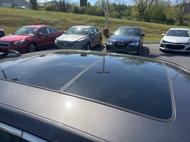 Used 2015 Chrysler 300 Limited w/ 300 Premium Group image 10