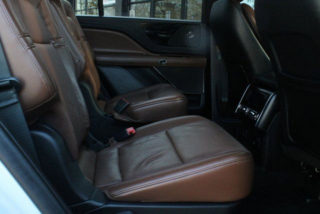 Used 2020 Lincoln Aviator Reserve w/ Equipment Group 201A image 37