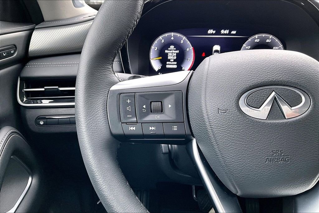 Certified 2025 INFINITI QX60 Luxe image 26
