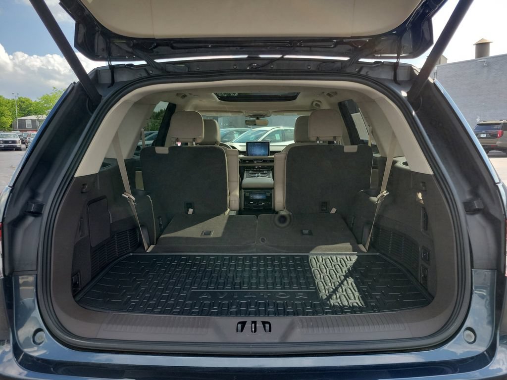 Certified 2024 Lincoln Aviator Reserve w/ Equipment Group 201A AWD/4WD image 10