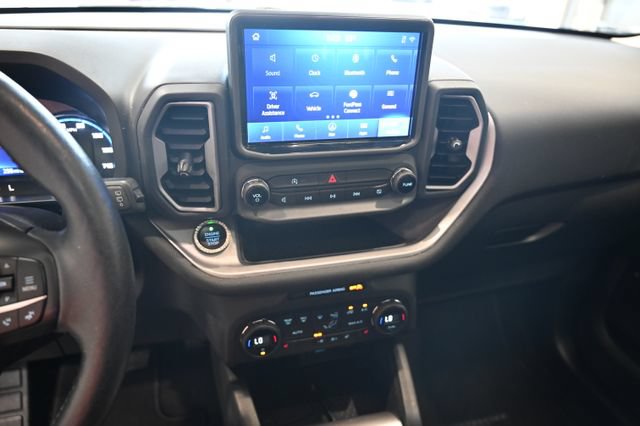 Used 2021 Ford Bronco Sport Outer Banks w/ Outer Banks Package AWD/4WD image 14