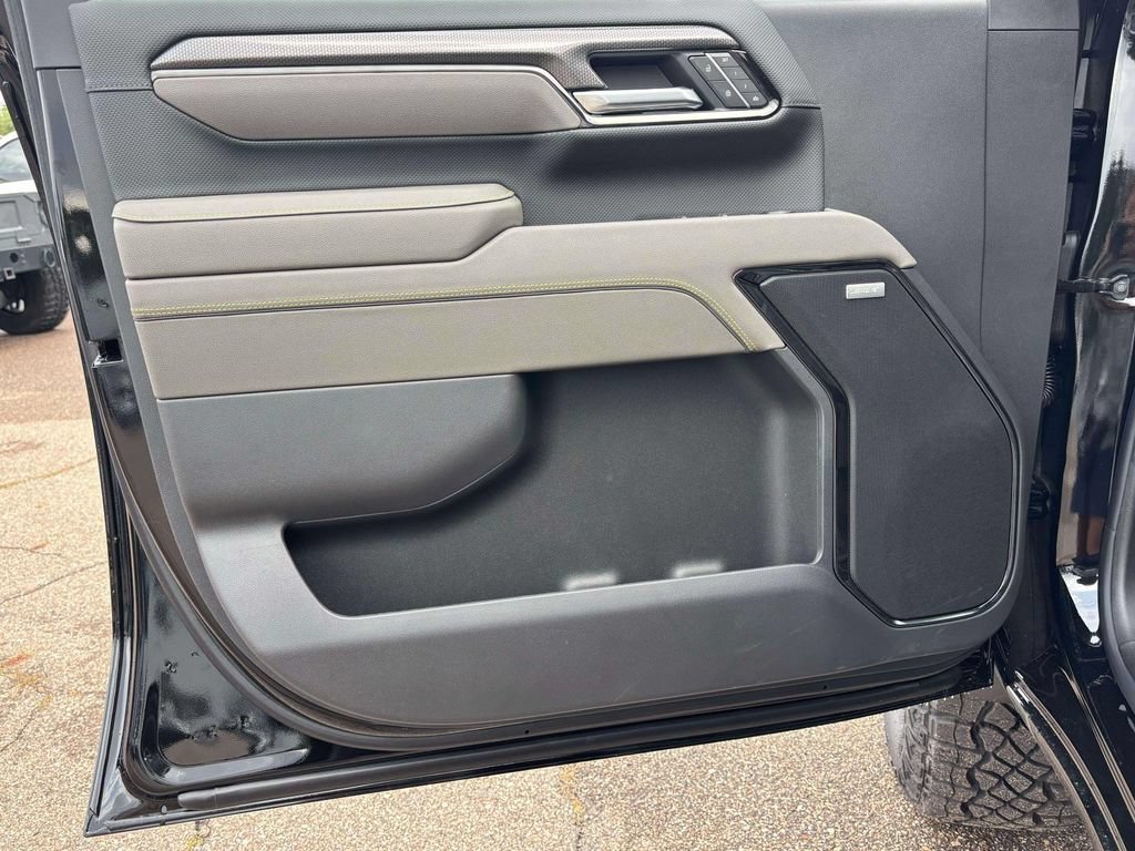 New 2026 Chevrolet Silverado 2500 ZR2 w/ ZR2 Bison Edition AWD/4WD image 8
