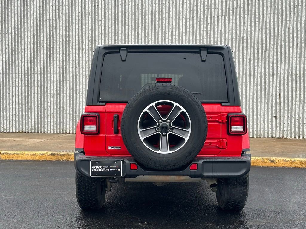 Used 2023 Jeep Wrangler Sahara image 4