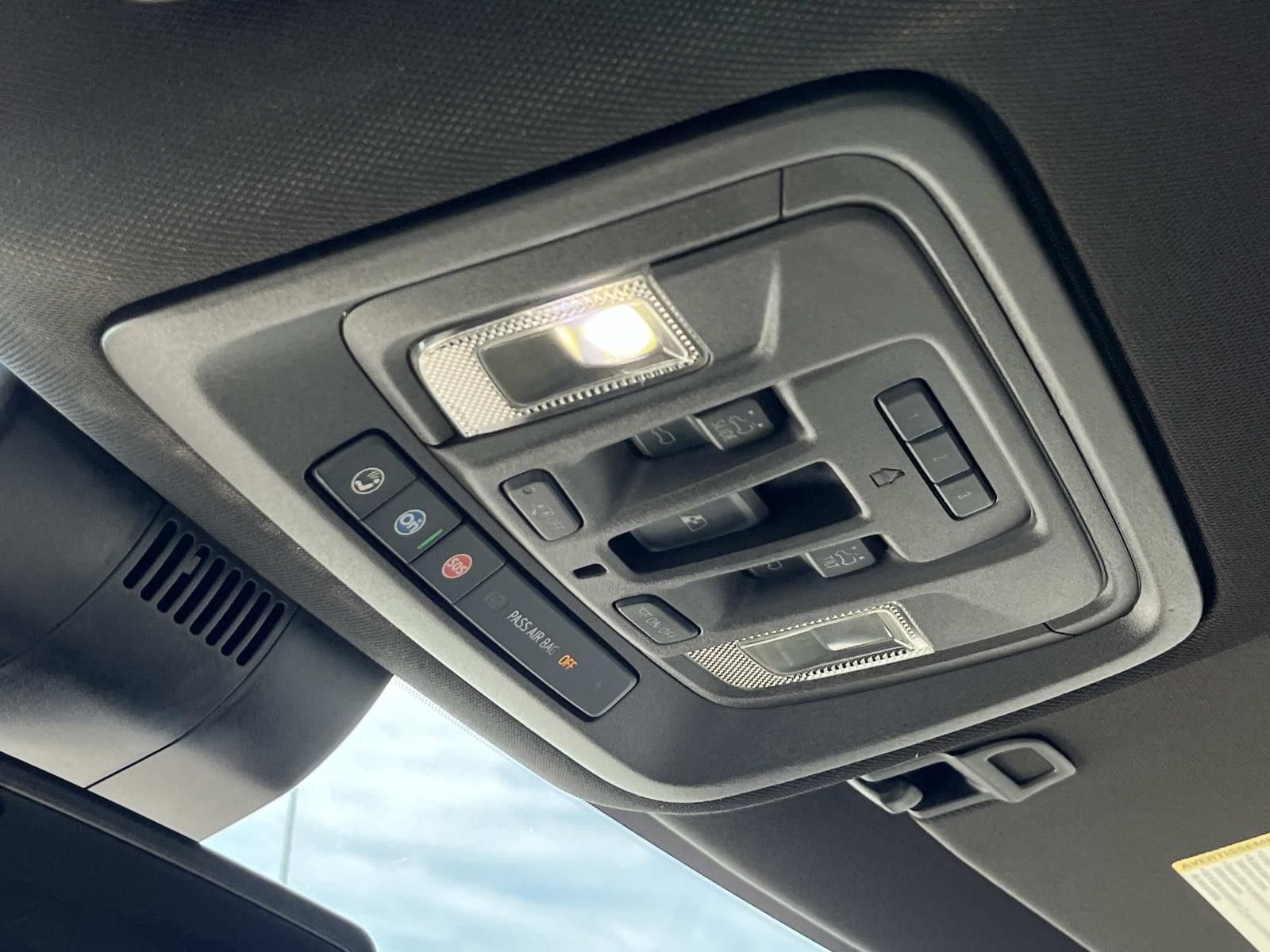 Used 2023 GMC Sierra 1500 SLT w/ SLT Premium Package AWD/4WD image 34