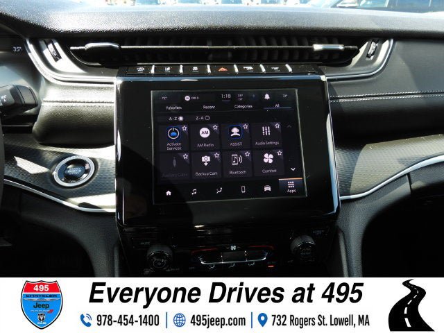 Used 2025 Jeep Grand Cherokee Laredo X AWD/4WD image 24