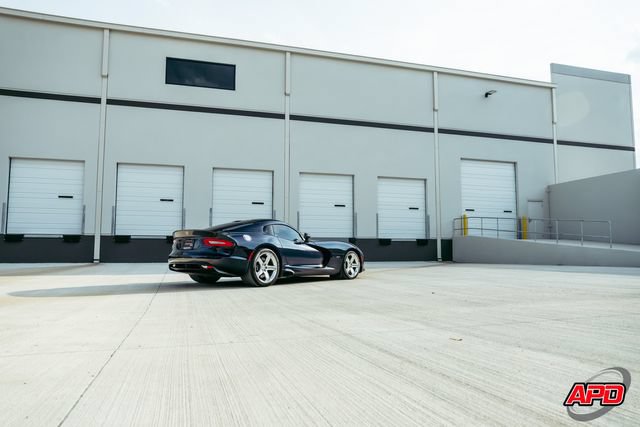 Used 2014 SRT Viper SRT-10 w/ Exterior Carbon Fiber Package RWD image 72