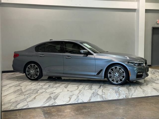 Used 2018 BMW 540i w/ M Sport Package RWD image 5