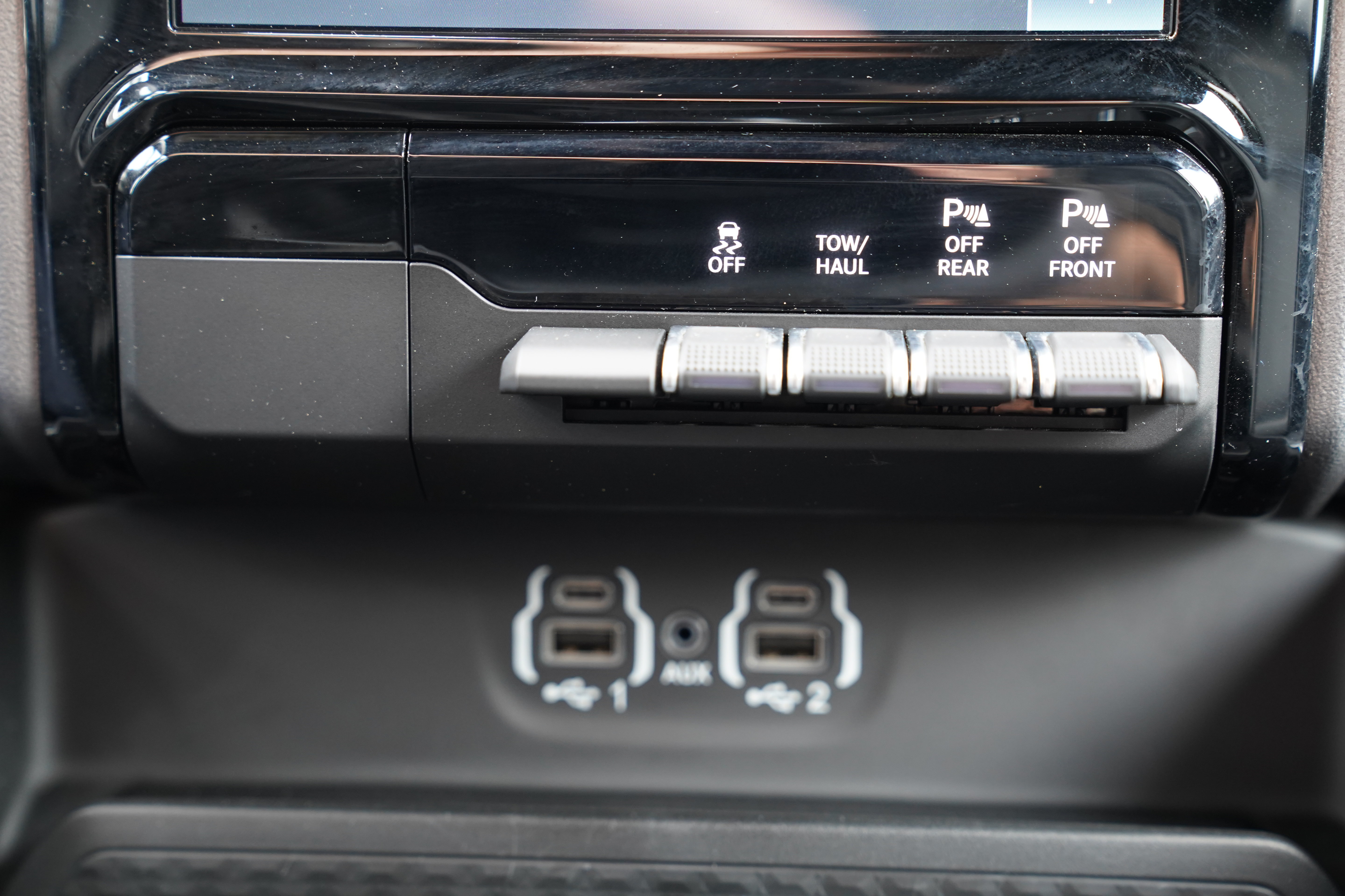 Used 2023 RAM 1500 Laramie AWD/4WD image 29