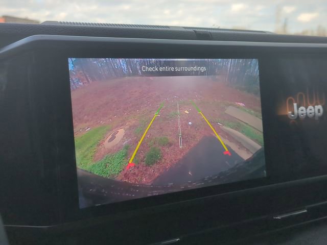 Used 2024 Jeep Wrangler Unlimited image 37