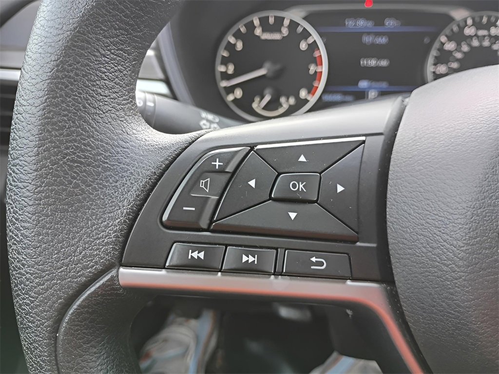 Used 2024 Nissan Altima 2.5 SV image 21