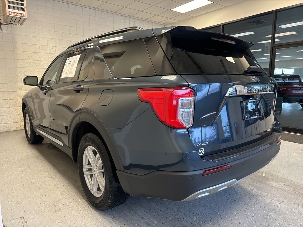 Used 2023 Ford Explorer XLT w/ Equipment Group 202A image 3