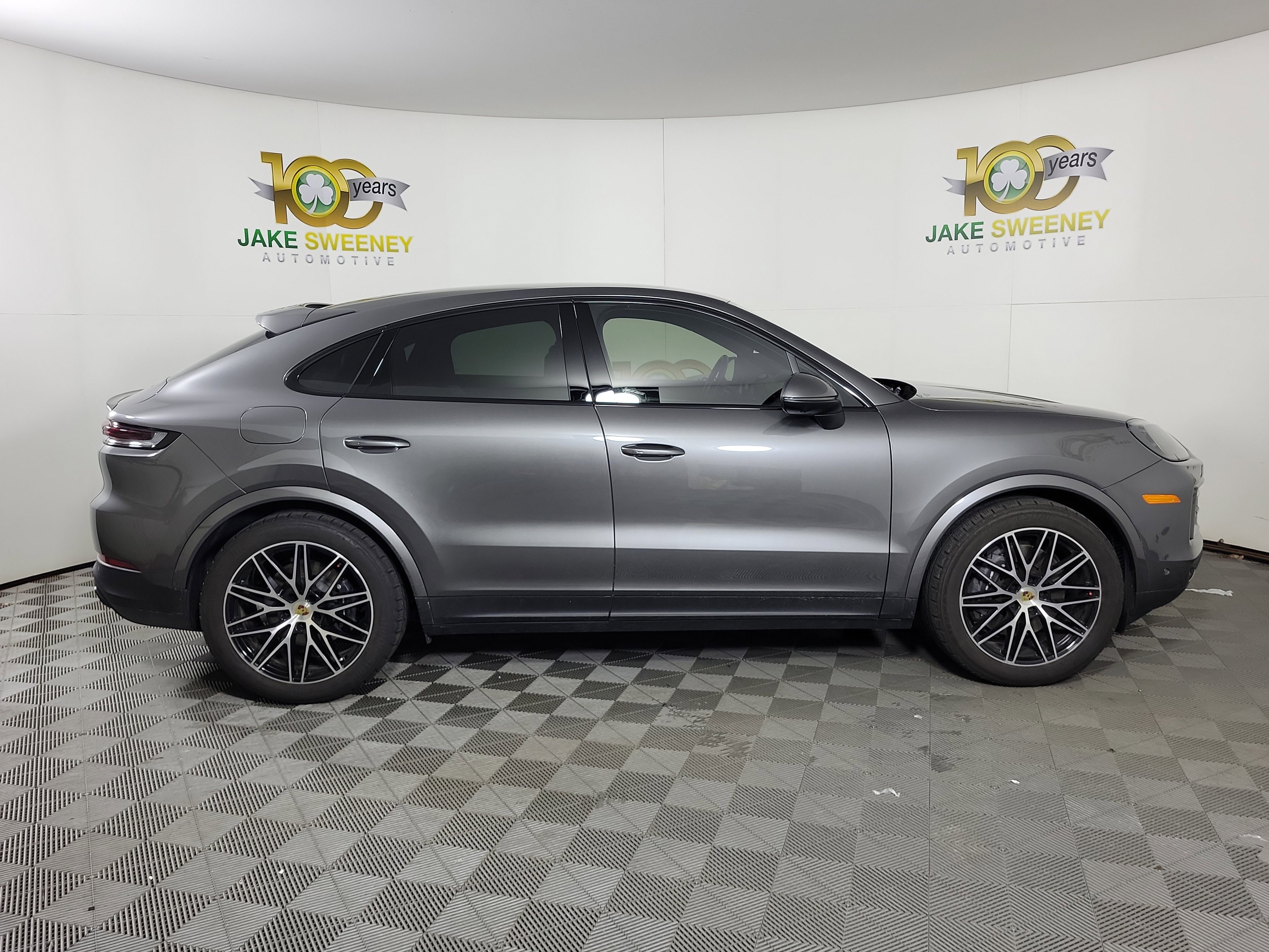 Used 2024 Porsche Cayenne Coupe image 4