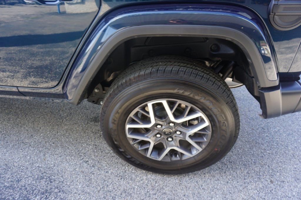 New 2025 Jeep Wrangler Unlimited Sahara image 8