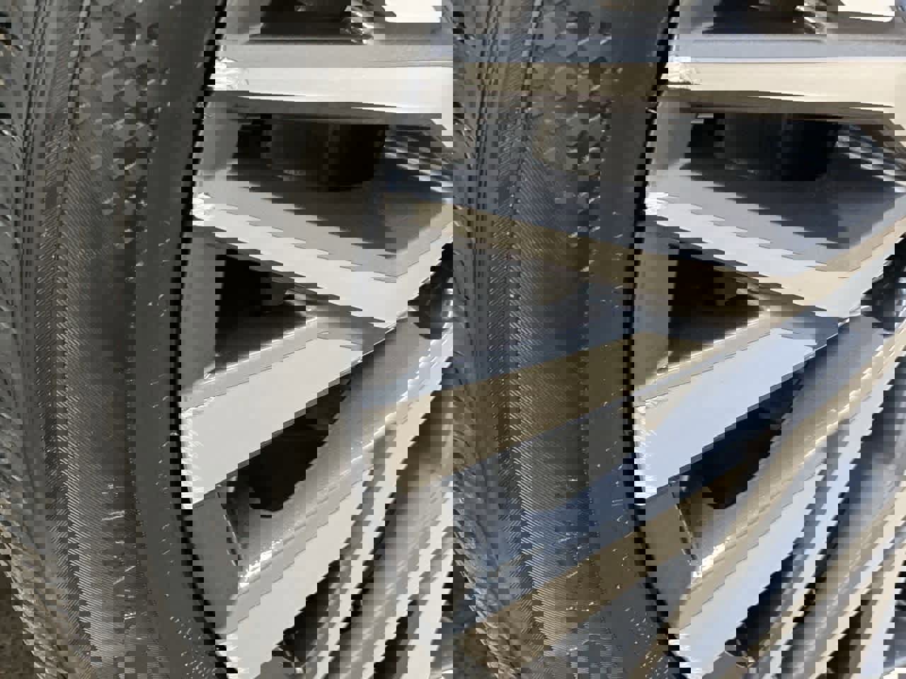 Used 2025 Nissan Altima 2.5 SV image 32