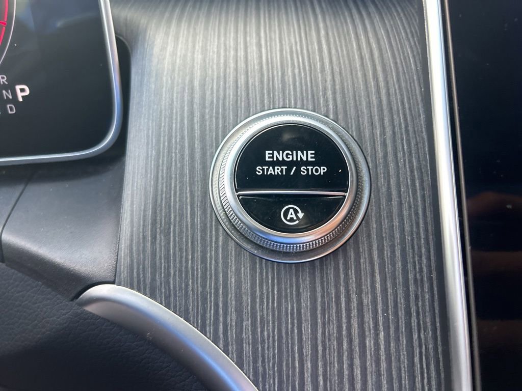 Used 2025 Mercedes-Benz GLC 43 AMG 4MATIC image 46