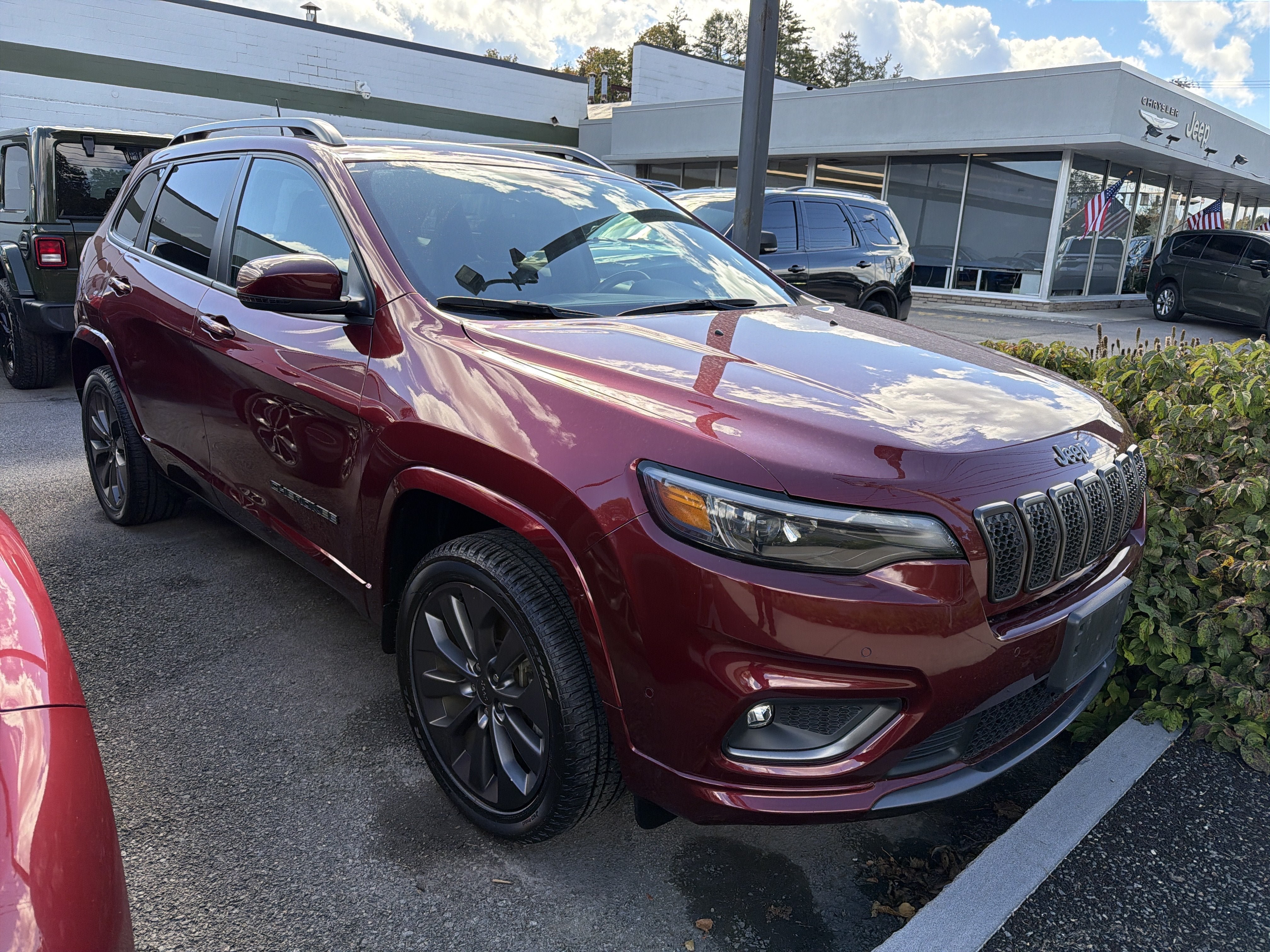 Used 2021 Jeep Cherokee High Altitude AWD/4WD image 2