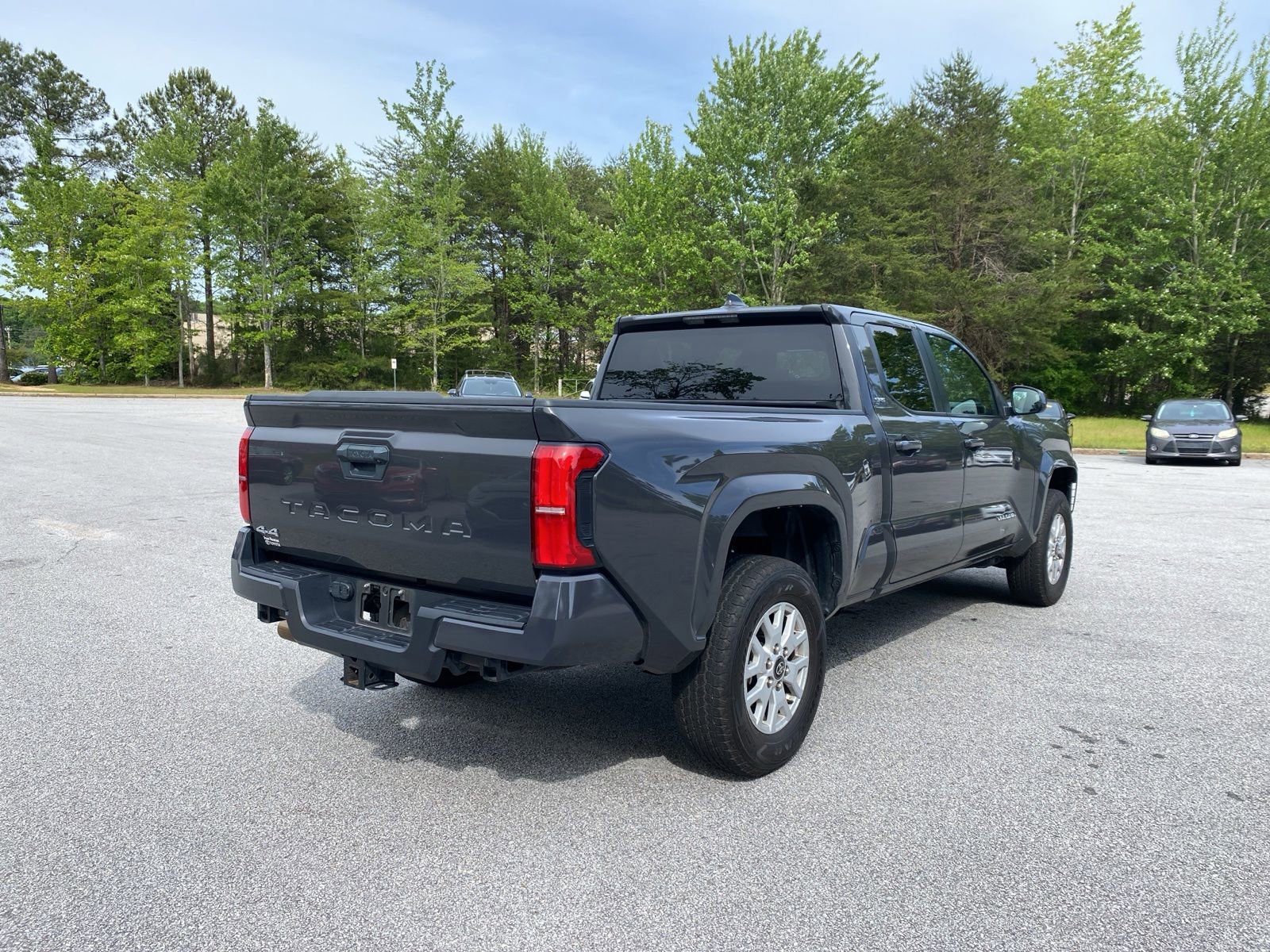 Used 2024 Toyota Tacoma SR5 AWD/4WD image 6
