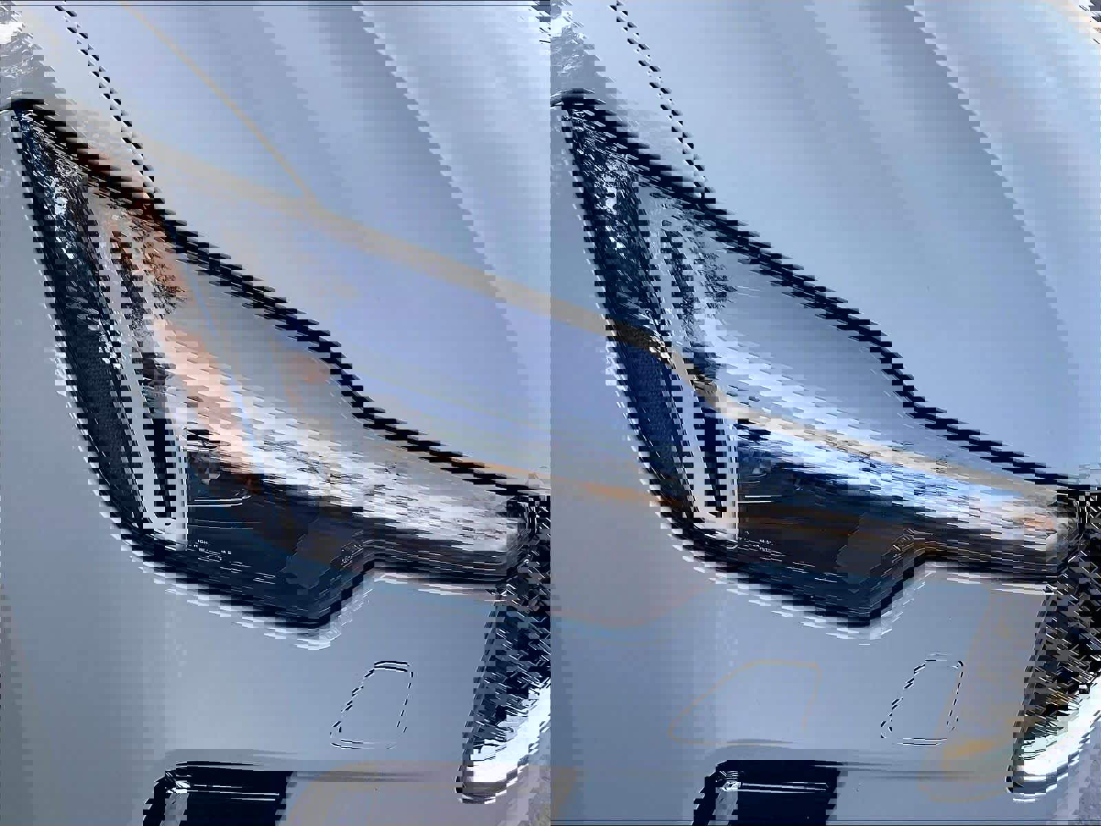 Used 2025 Volvo XC90 B6 Core w/ Protection Package Premier image 31