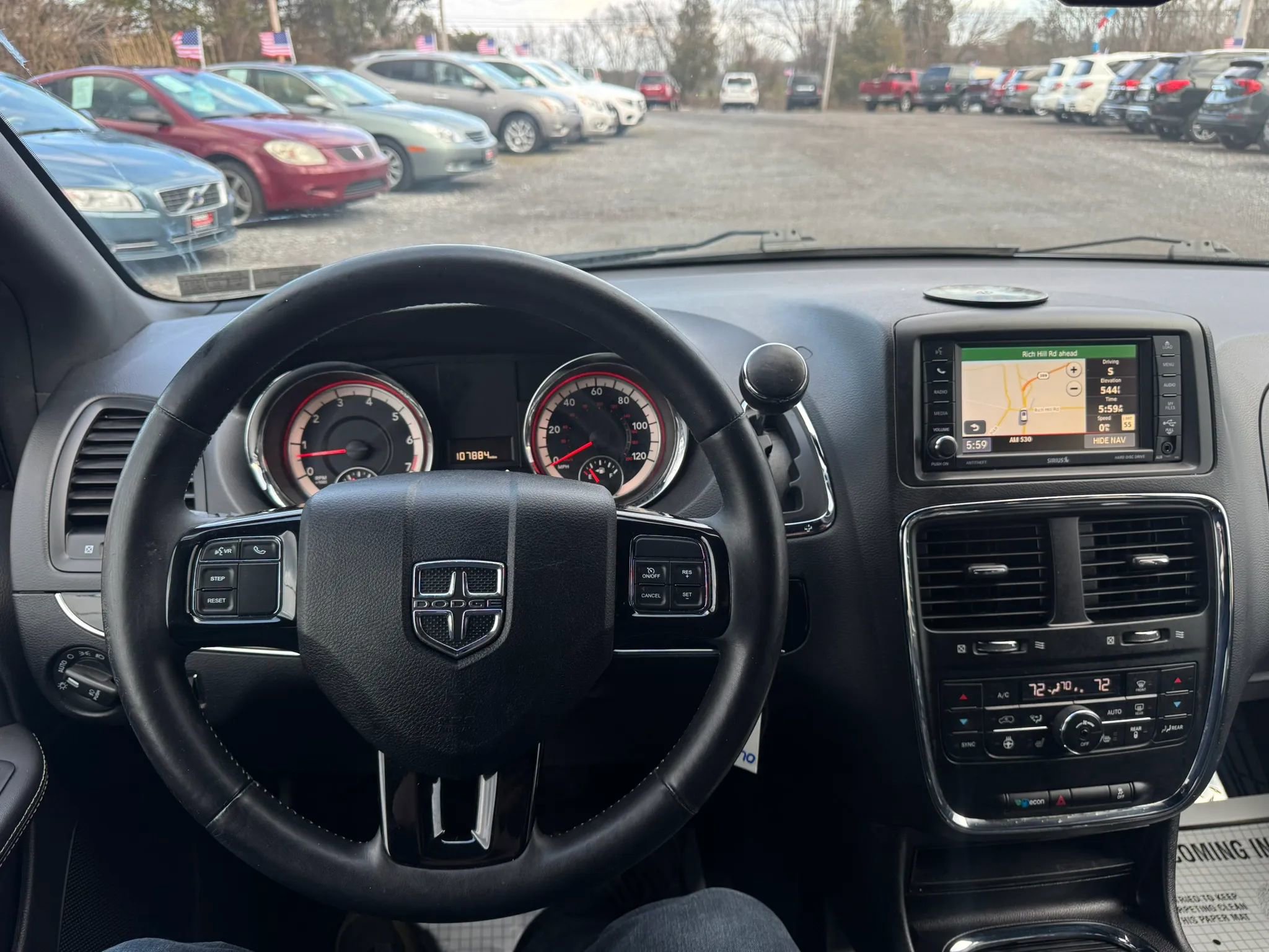 Used 2016 Dodge Grand Caravan SXT image 14