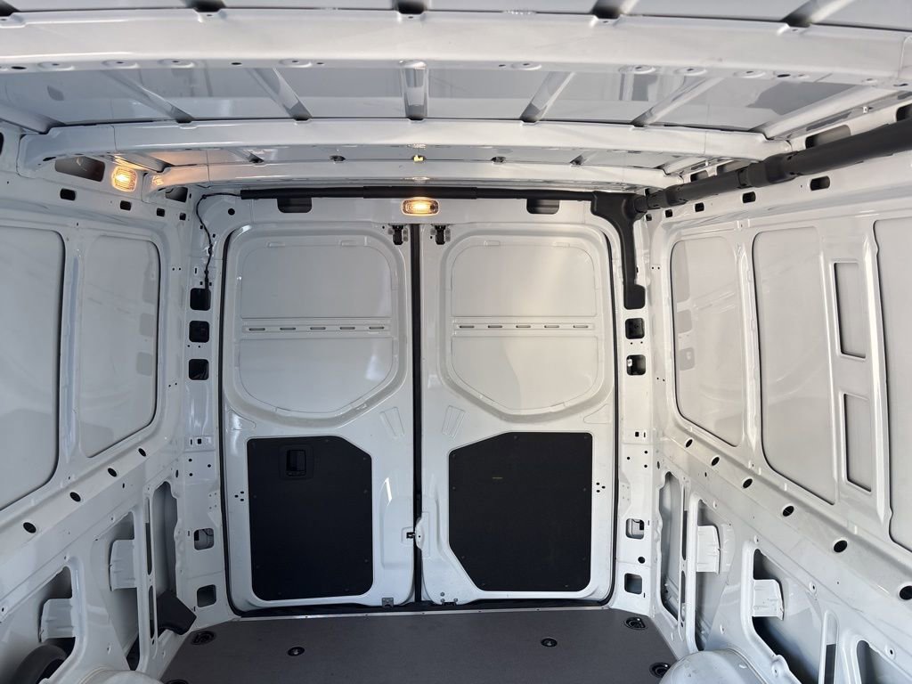 Used 2023 Mercedes-Benz Sprinter 144 Cargo image 21