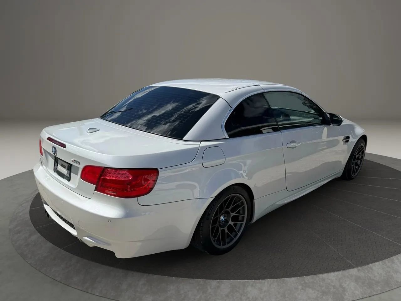 Used 2013 BMW M3 Convertible image 5