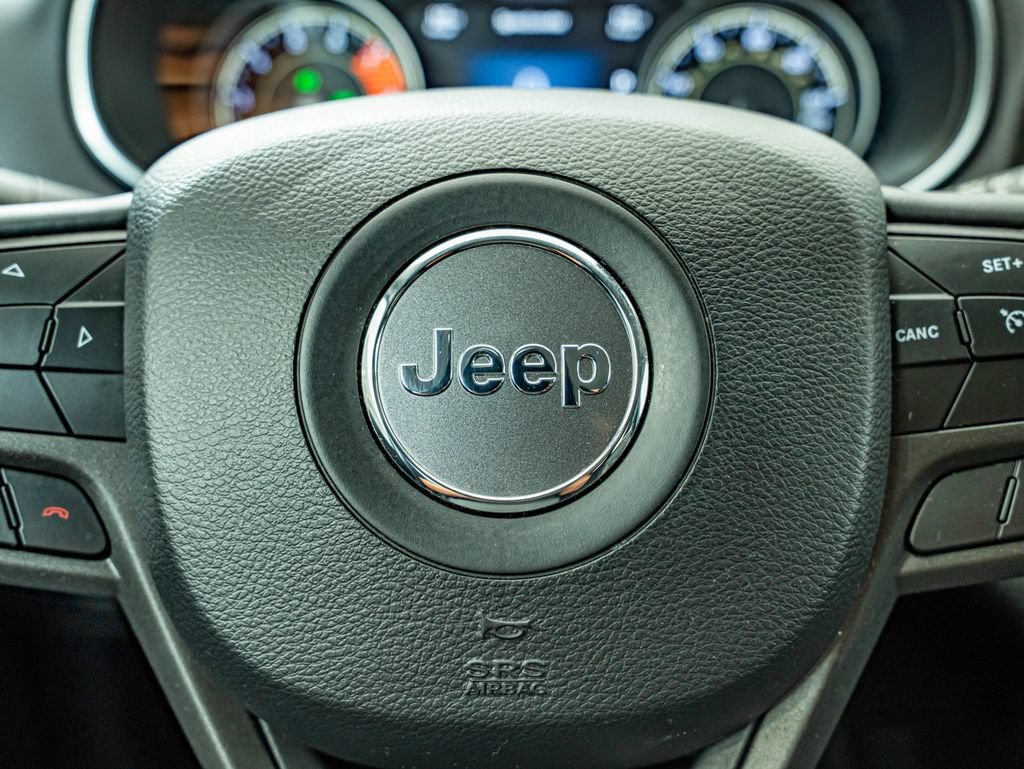 Used 2020 Jeep Cherokee Trailhawk w/ Cold Weather Group AWD/4WD image 22