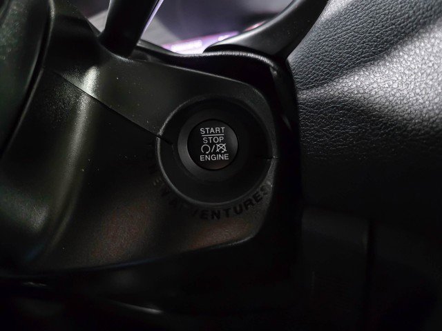 Used 2021 Jeep Renegade Latitude AWD/4WD image 22