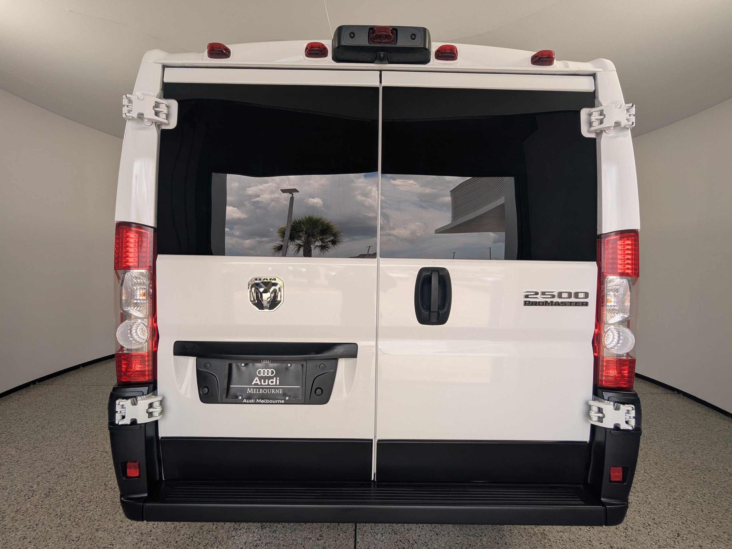 Used 2025 RAM ProMaster 2500 w/ U-Haul Equipment Group FWD image 6