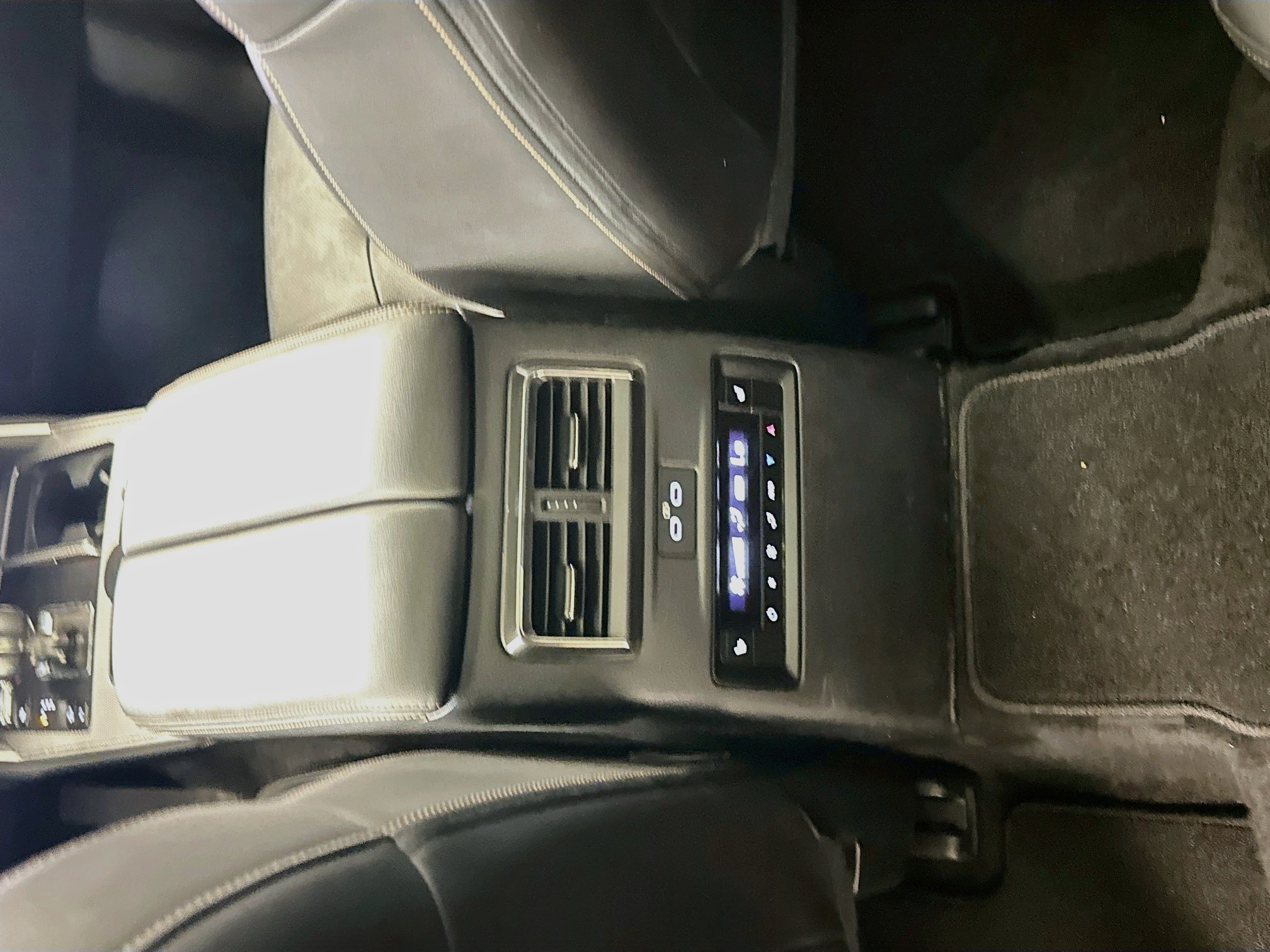 Used 2024 MAZDA CX-90 Plug-In Hybrid w/ Premium Plus AWD/4WD image 28