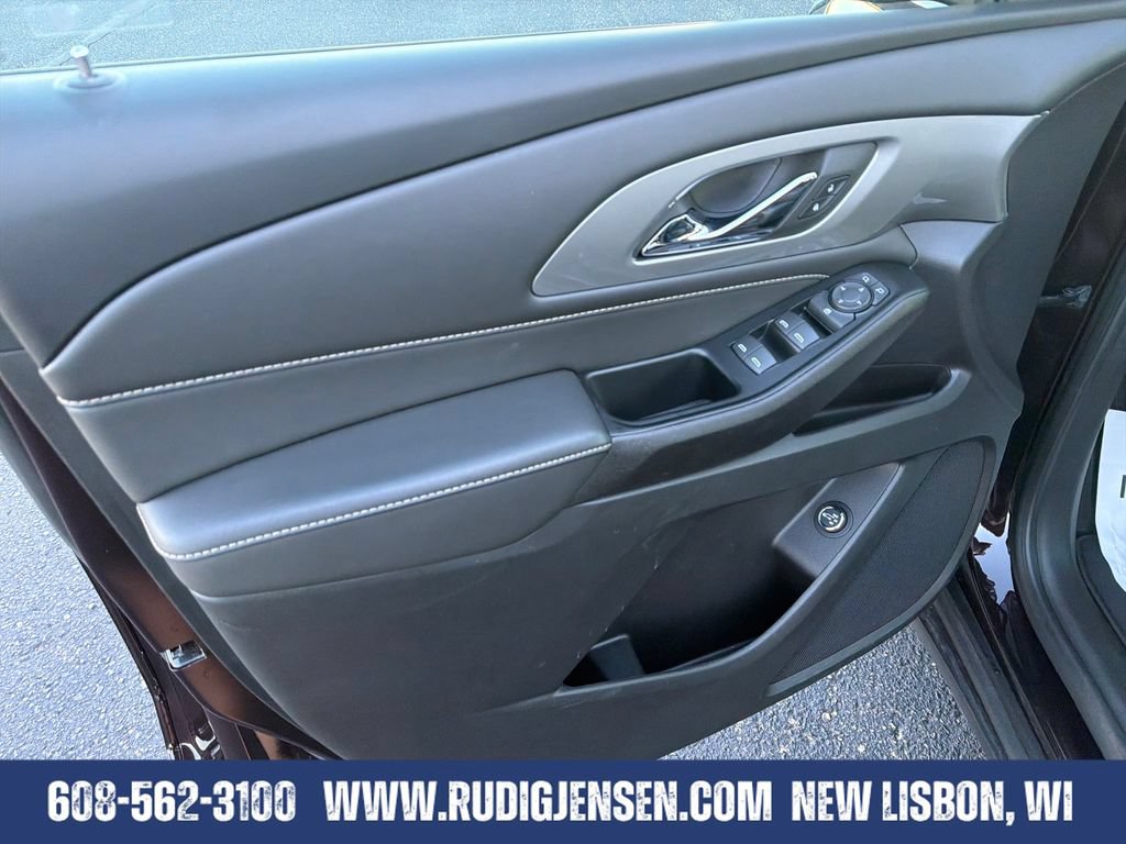 Used 2023 Chevrolet Traverse LT AWD/4WD image 10