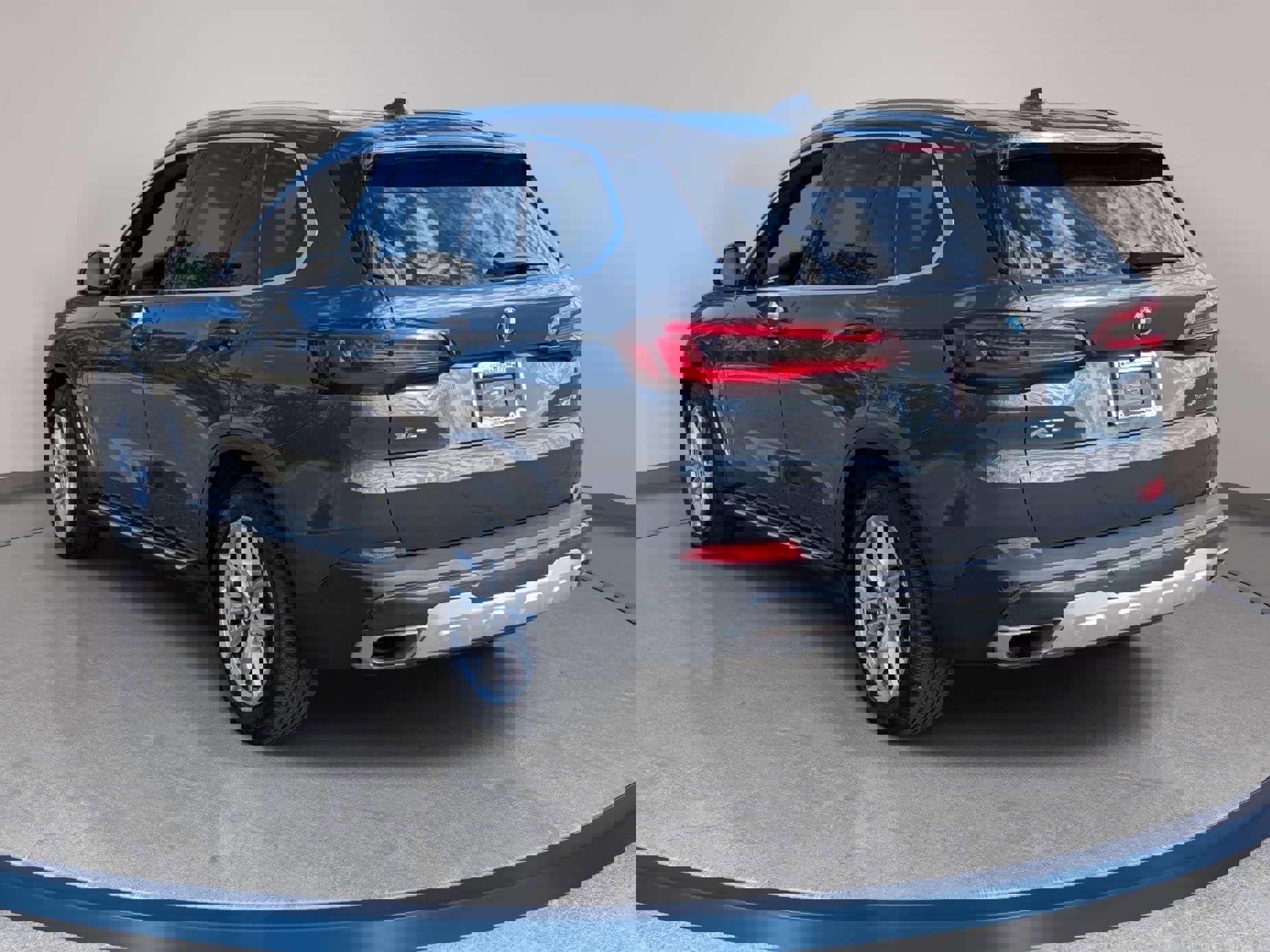 Used 2021 BMW X5 xDrive45e w/ Premium Package image 7