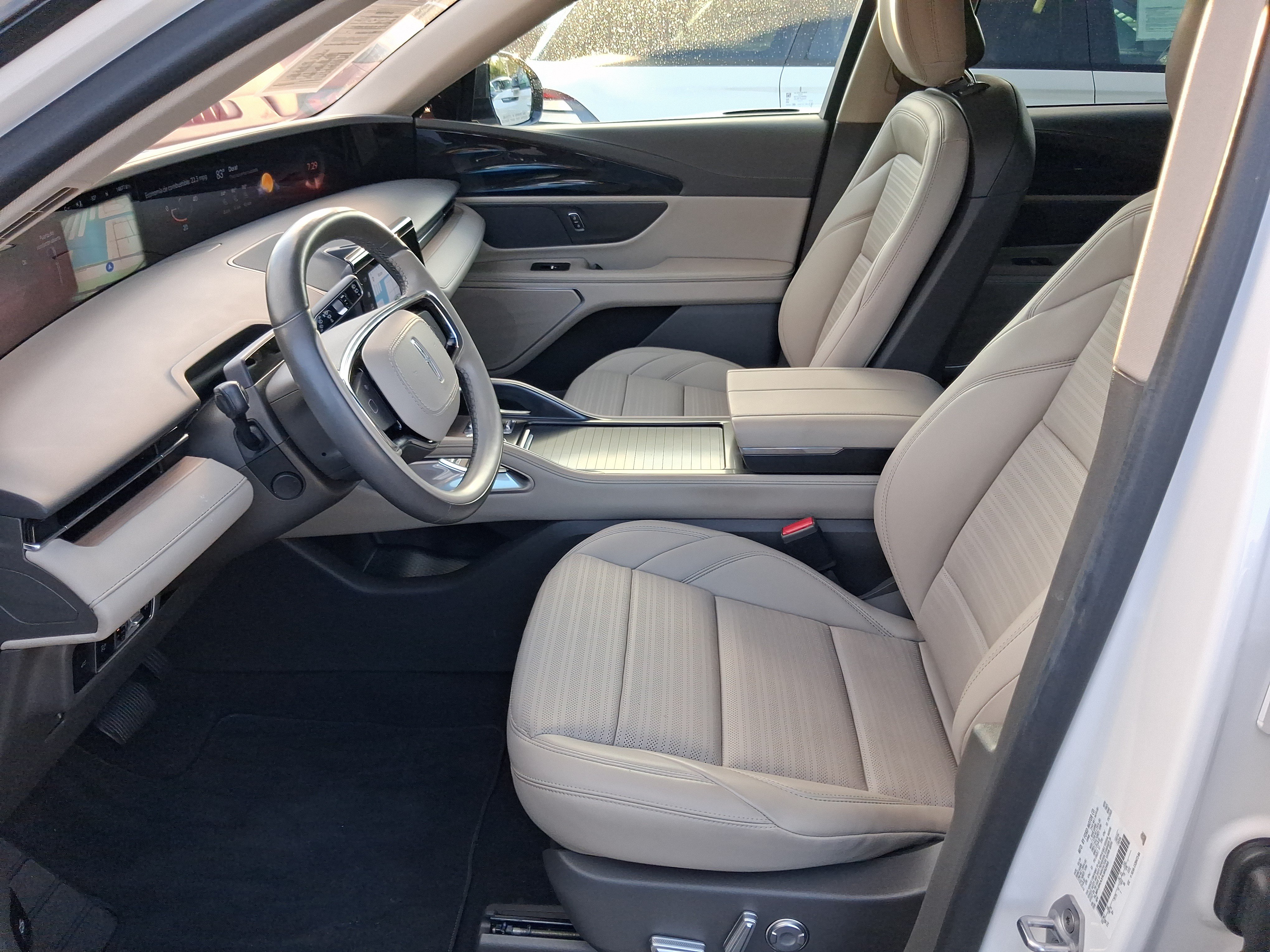 Used 2024 Lincoln Nautilus Reserve AWD/4WD image 12