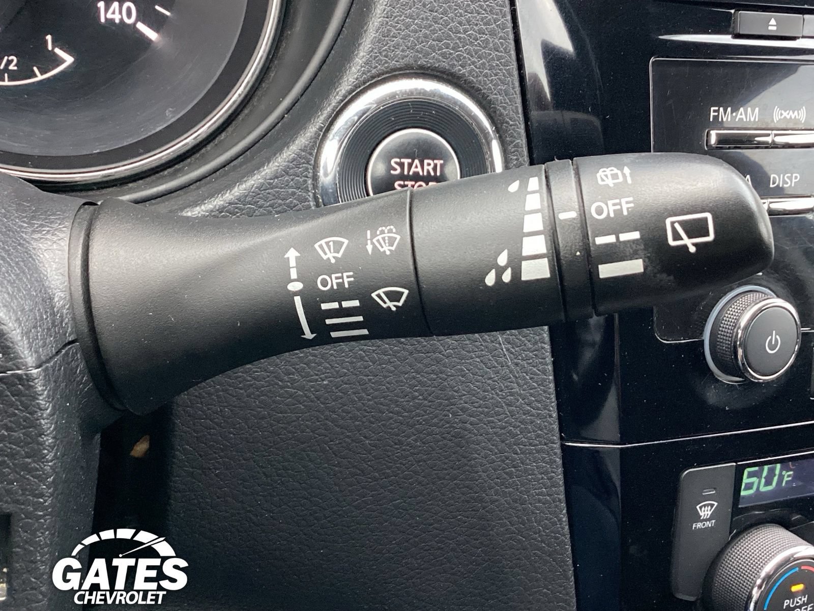 Used 2017 Nissan Rogue SV AWD/4WD image 25