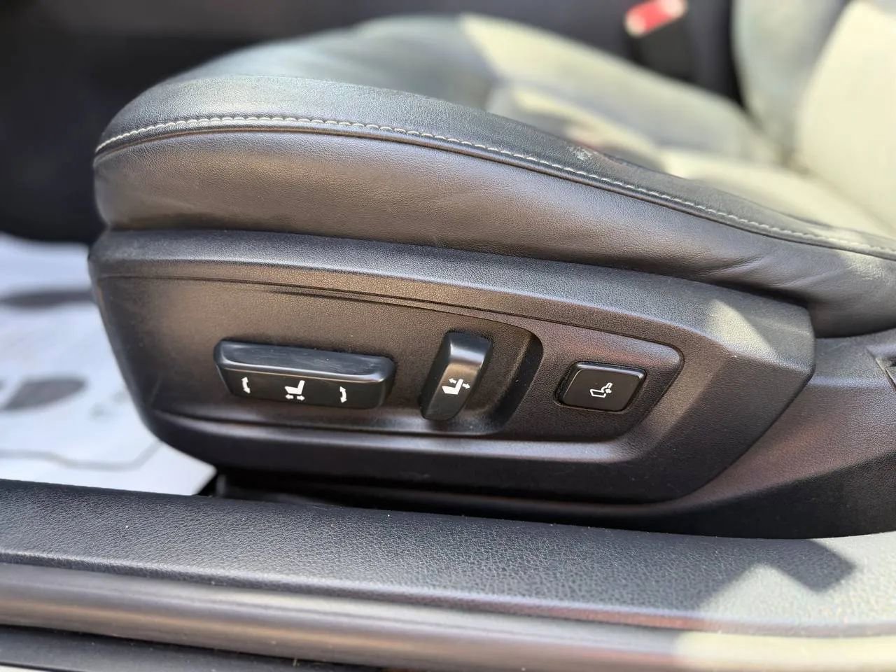 Used 2014 Lexus ES 350 w/ Premium Package FWD image 38