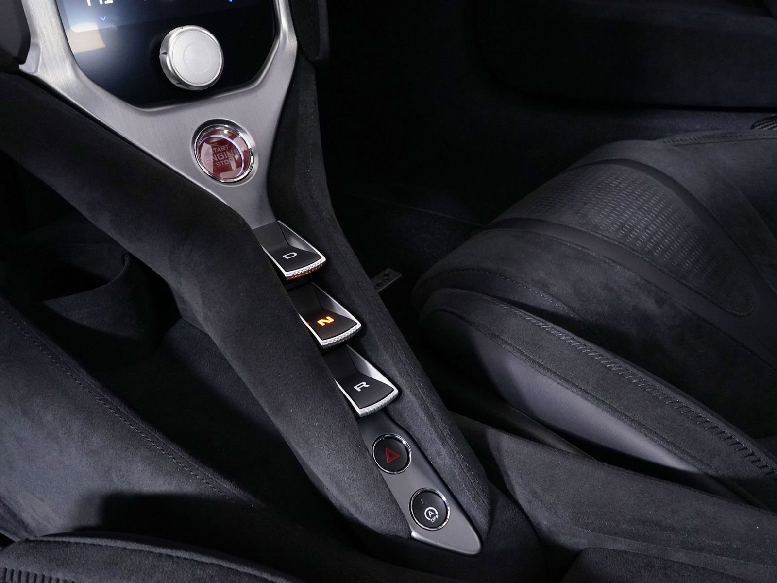 Used 2024 McLaren 750S image 28