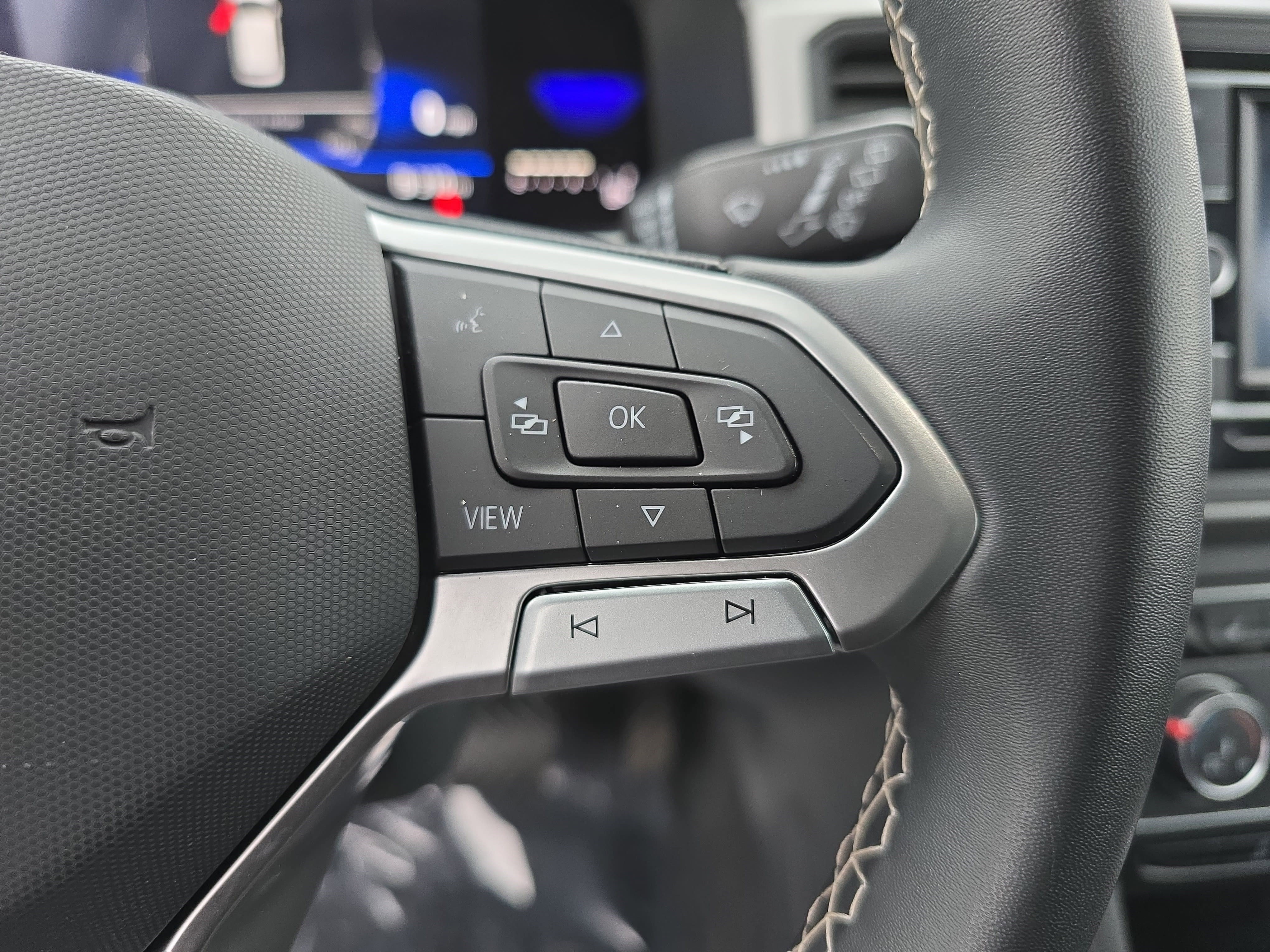 Used 2023 Volkswagen Atlas Cross Sport SE image 17