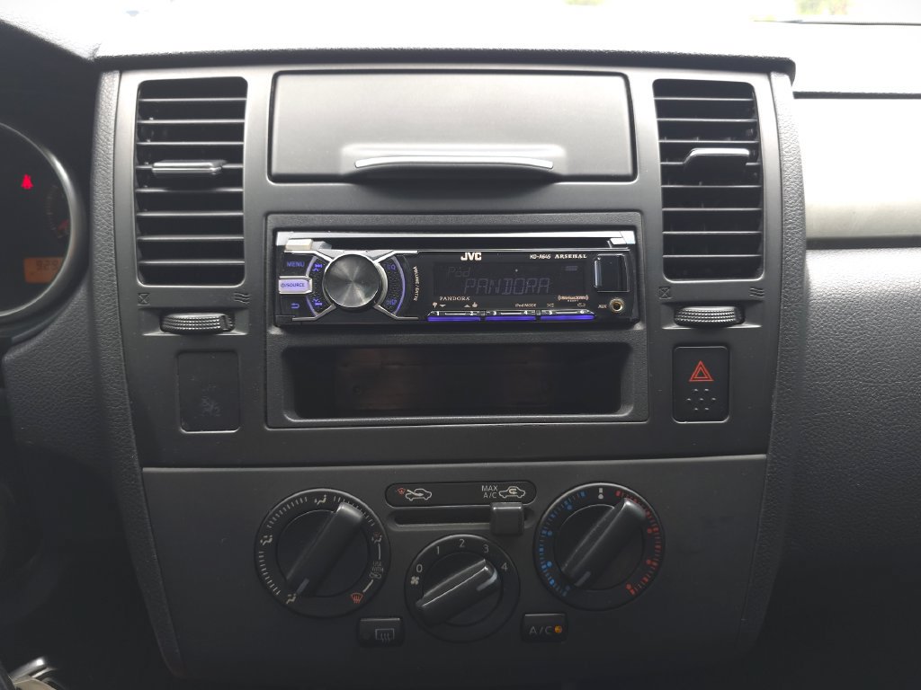 Used 2009 Nissan Versa 1.8 S FWD image 22