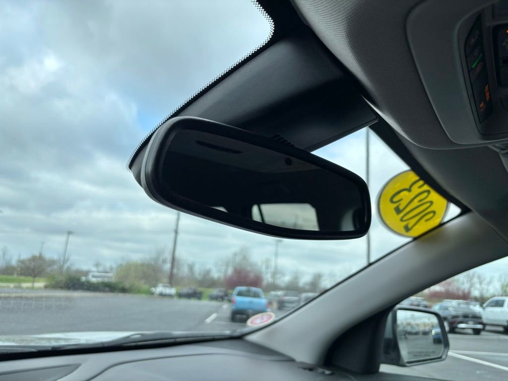 Used 2023 GMC Acadia SLT w/ Technology Package image 41