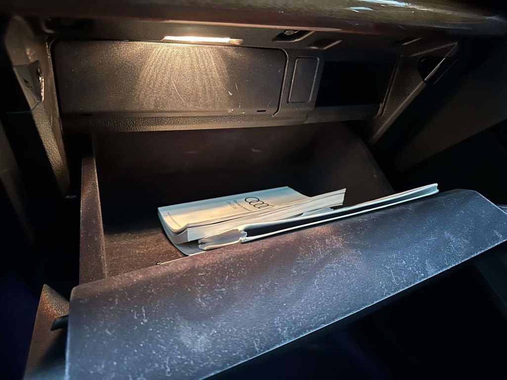 Used 2022 Audi Q5 2.0T Premium image 25