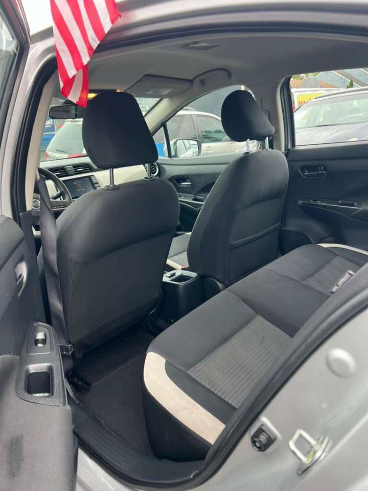 Used 2021 Nissan Versa SV FWD image 15