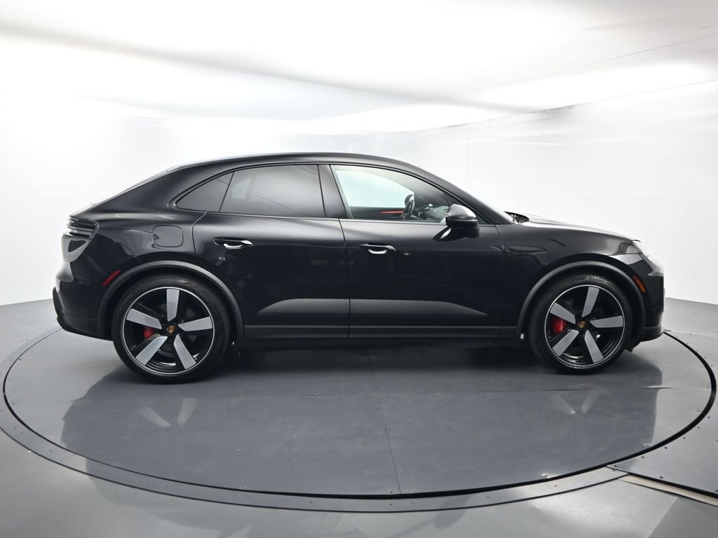 Certified 2025 Porsche Macan 4S Electric image 16